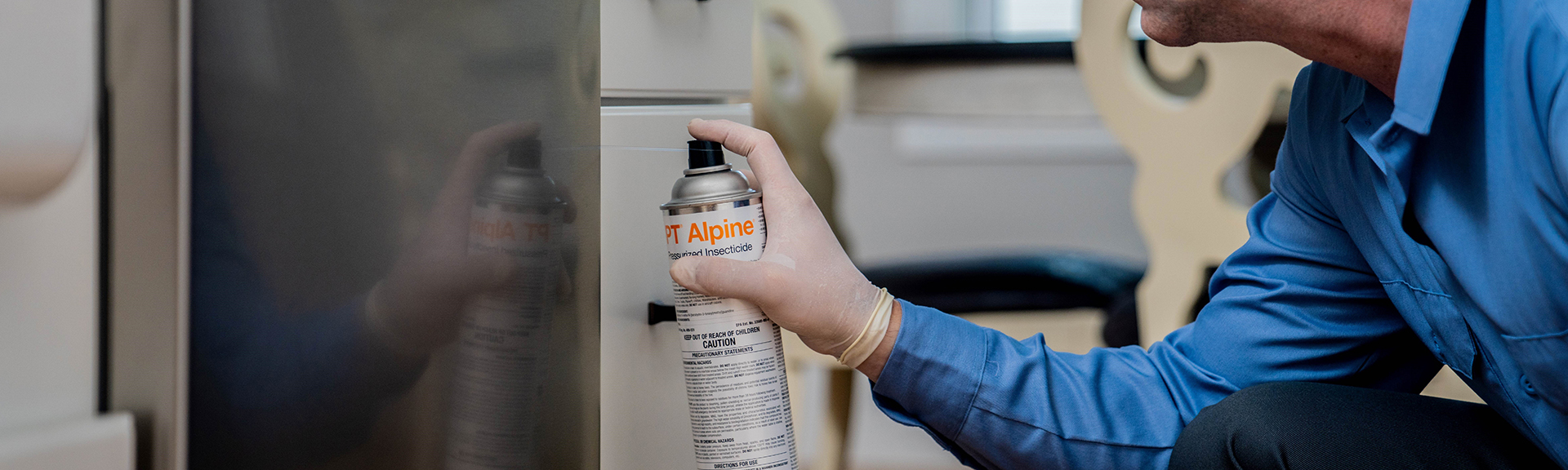 PT® PHANTOM II PRESSURIZED INSECTICIDE